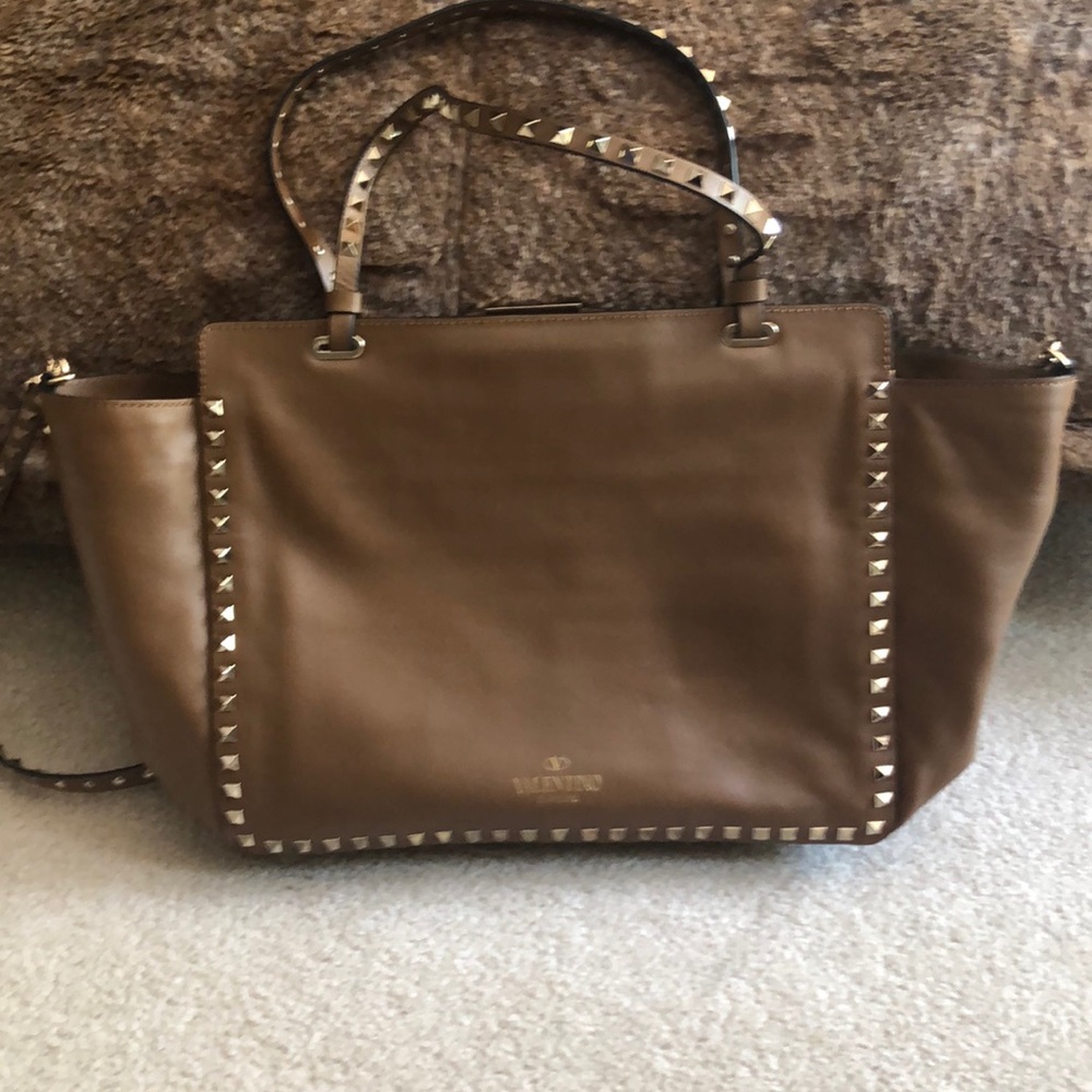 Authentic Valentino large stud tote - Picture 5 of 7